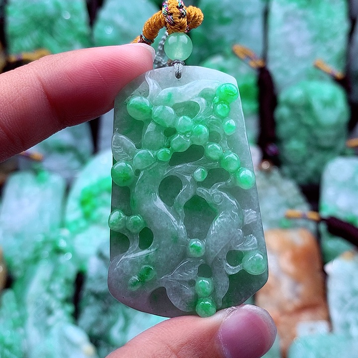 翡翠吊坠(不含链)未镶嵌