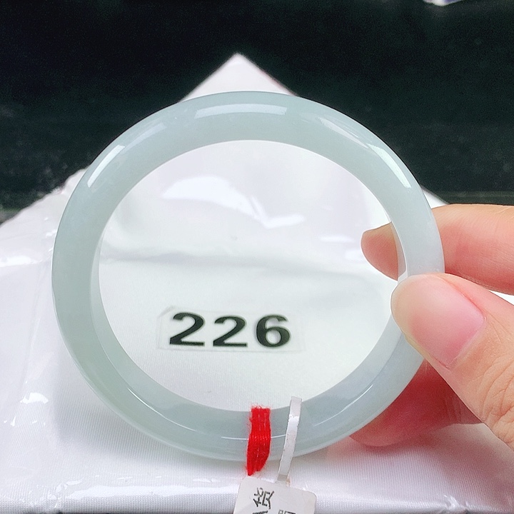 未镶嵌手镯翡翠翡翠手镯