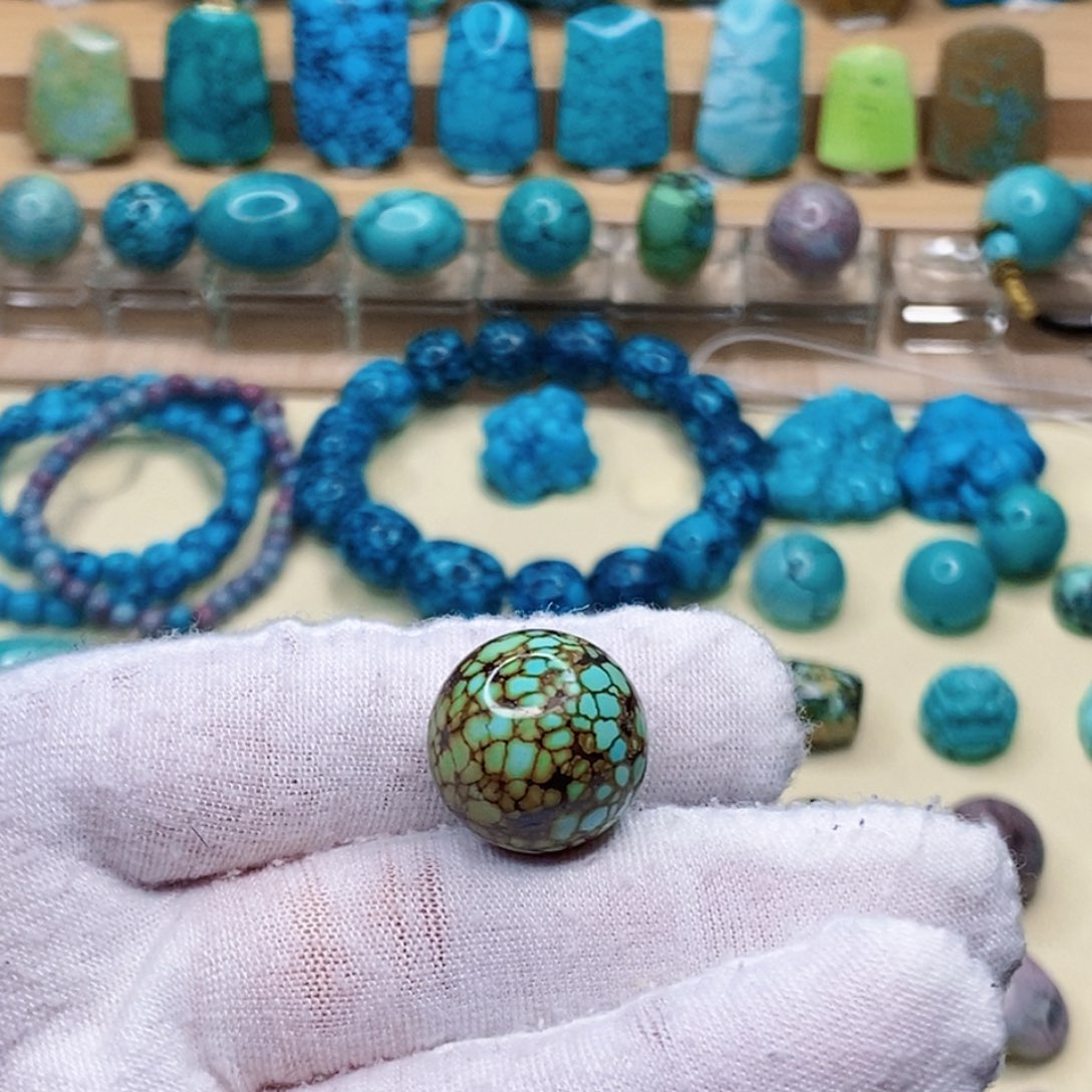 绿松石未镶嵌珠宝奇石