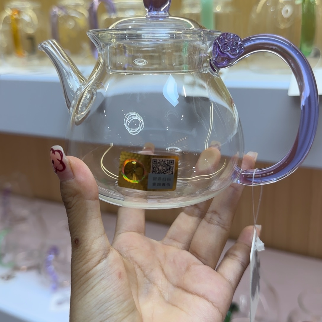 彪***，禾器清莲壶浅紫色。。。