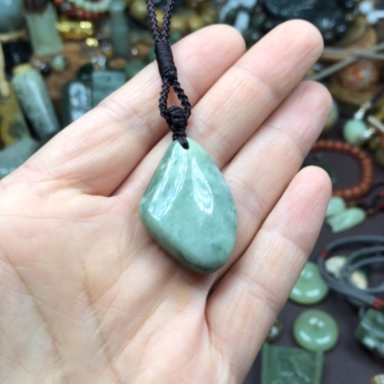 岫岩老玉（透闪石质玉）挂件未镶嵌