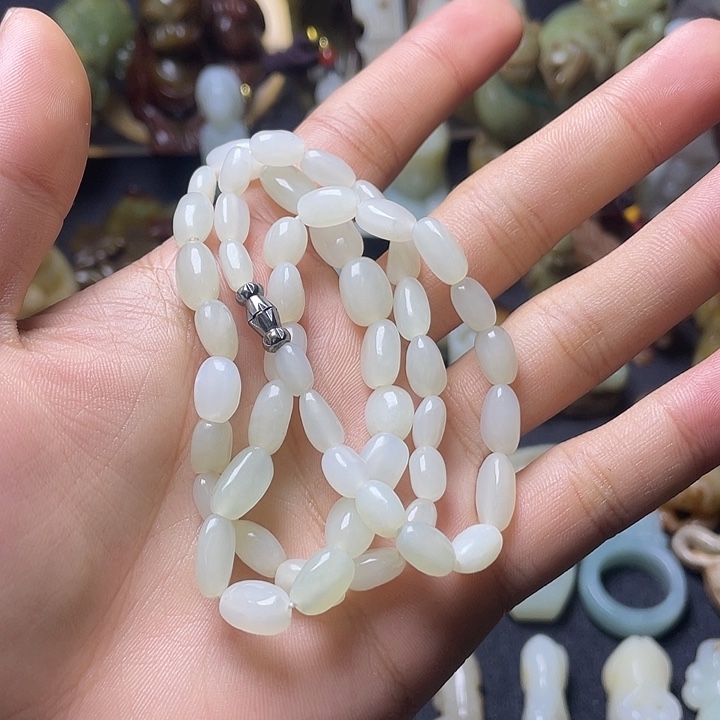 光***哥和田玉（糖玉）未镶嵌颈饰
