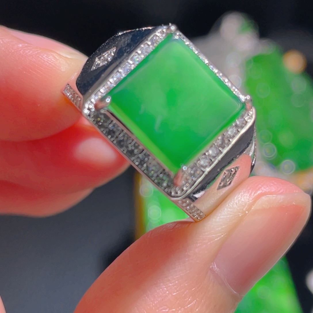 翡翠戒指未镶嵌1111111111111111