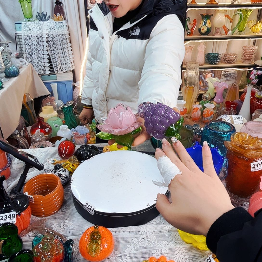꧔****1花1葡萄家悦美居琉璃摆件不完美
