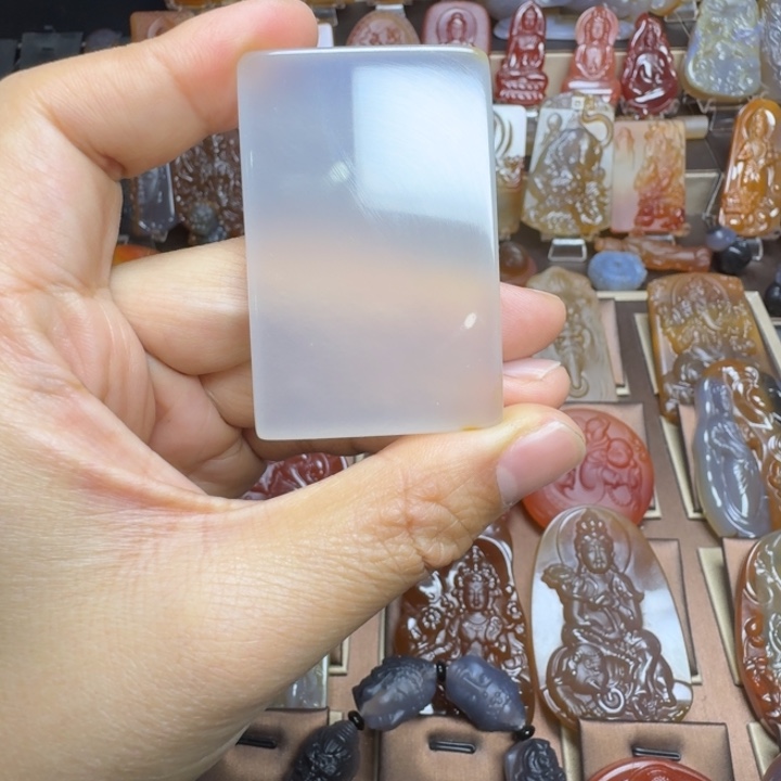 玛瑙/玉髓颈饰未镶嵌