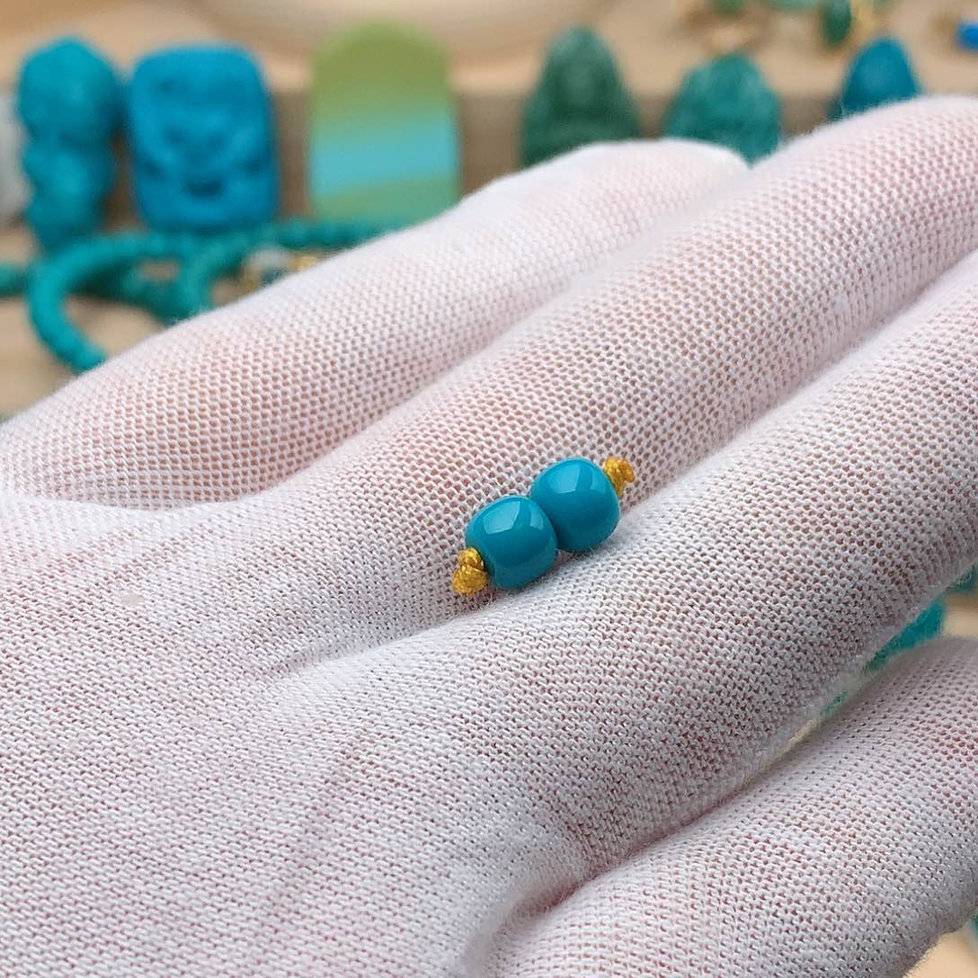 绿松石未镶嵌颈饰