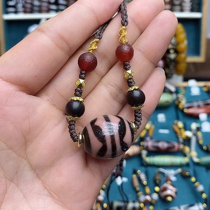 玛瑙/玉髓颈饰合金