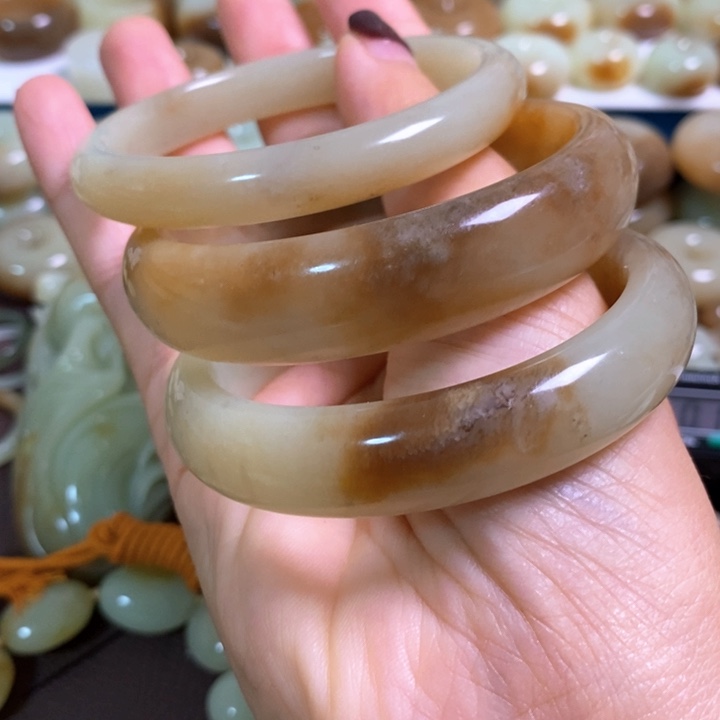 用***0和田玉未镶嵌手镯三只一起发货