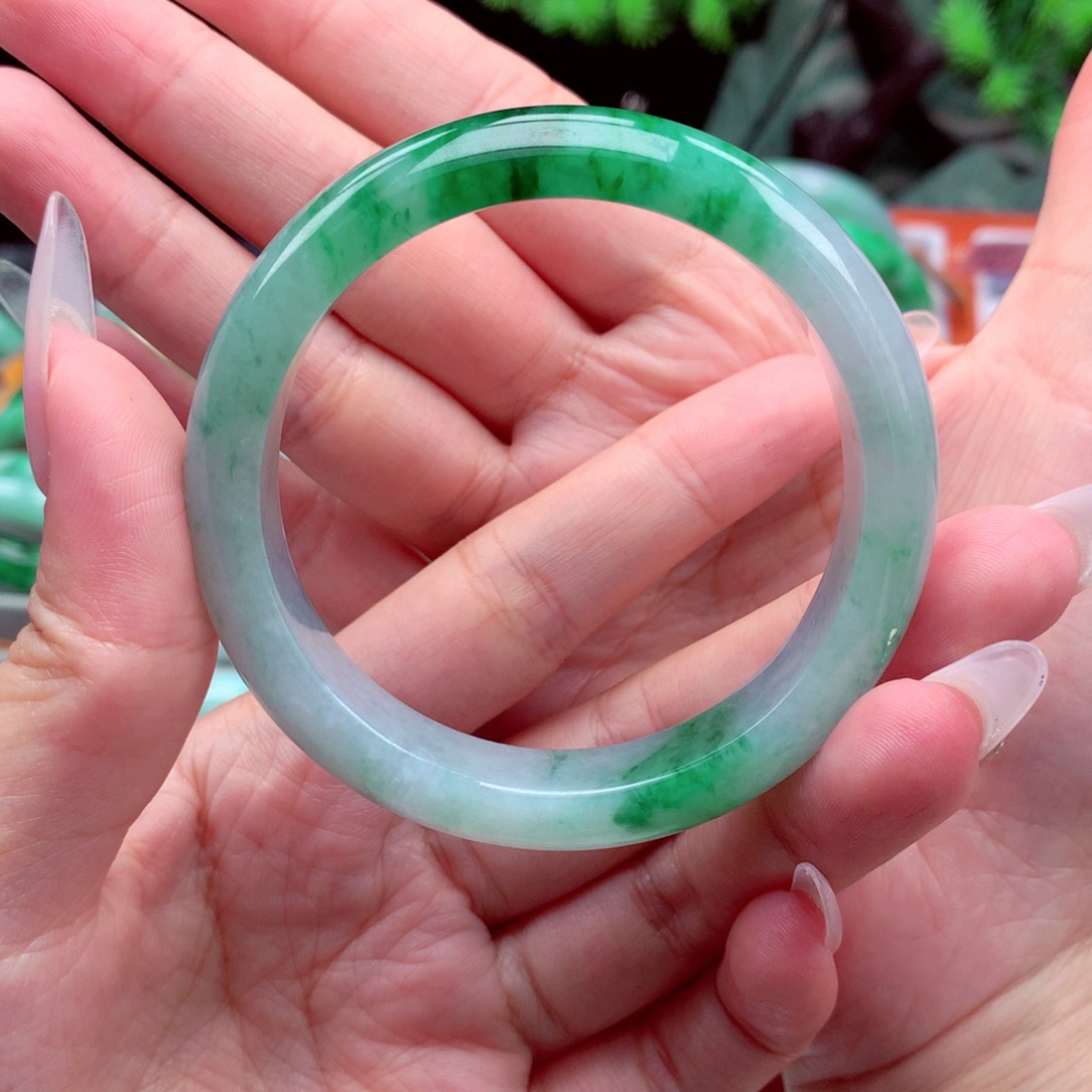 翡翠未镶嵌手镯春**林翡翠