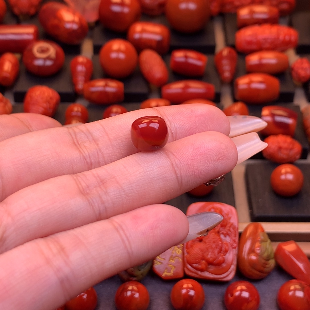 东***彪南红玛瑙未镶嵌川料原矿老型单珠9.7mm