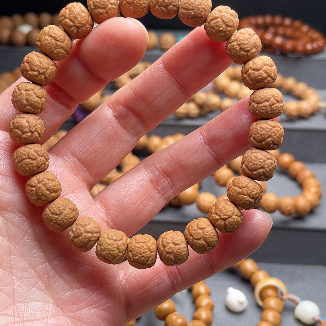 猴头核桃吊坠饕餮