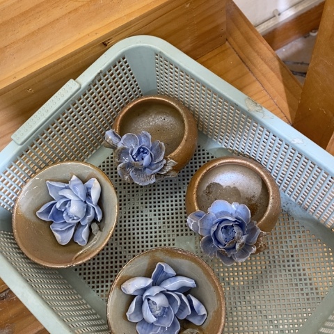 根据他也小杨我哦哦哦我啊咯咯