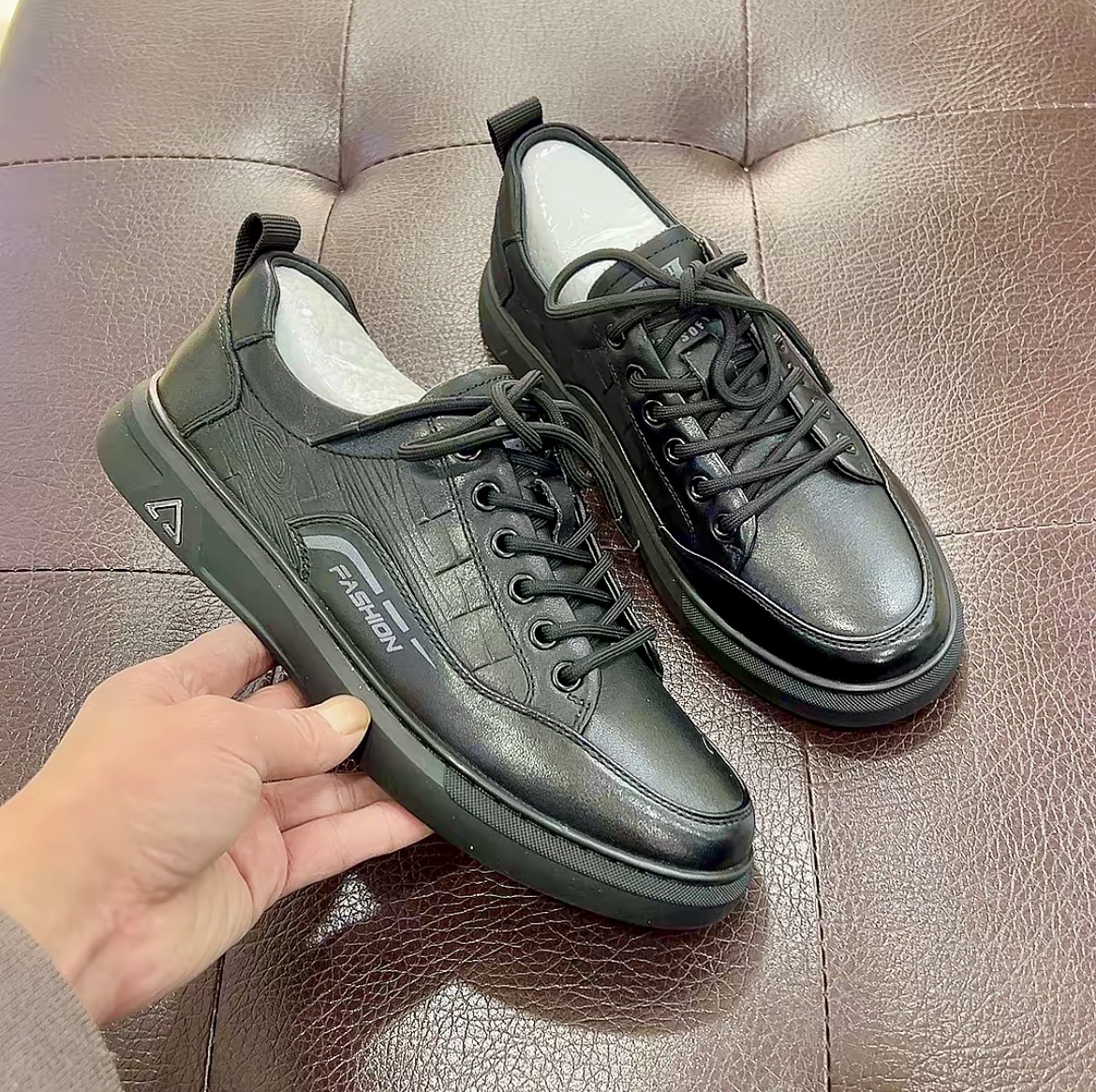 35-38小码男士真皮休闲板鞋新款潮流百搭运动鞋青年皮鞋。