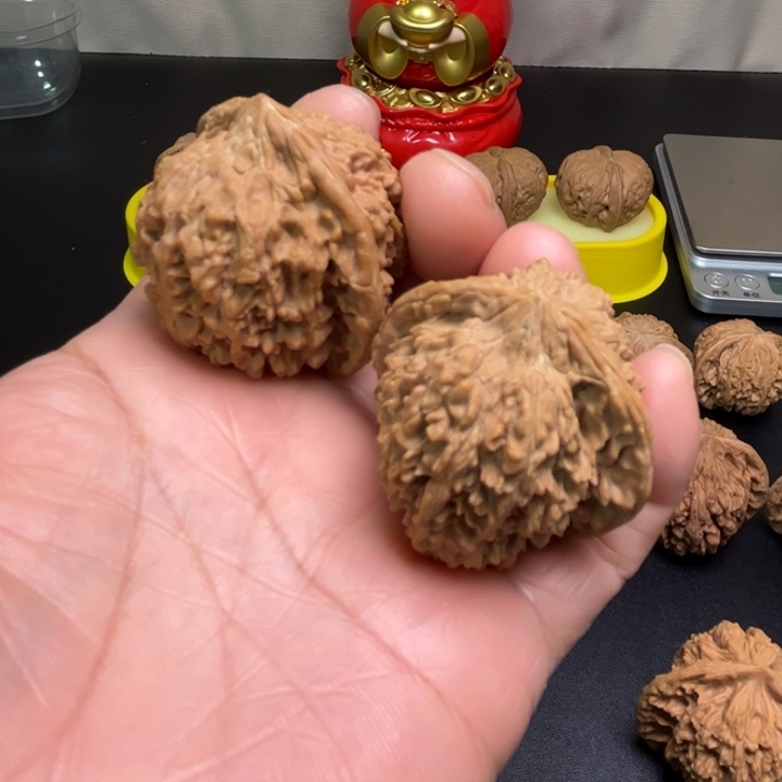 吊坠桃核满天星40