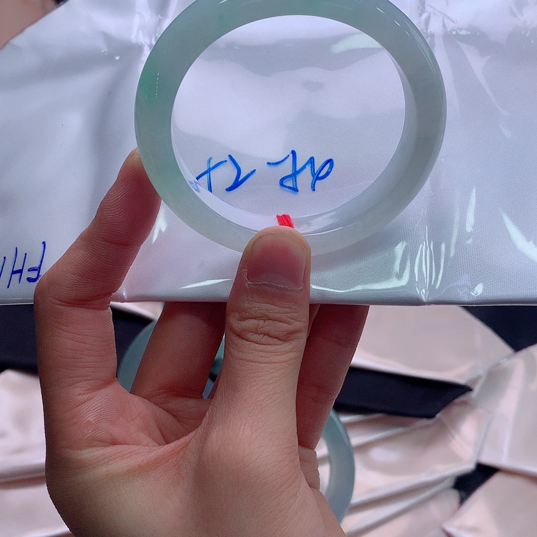 未镶嵌手镯翡翠翡翠