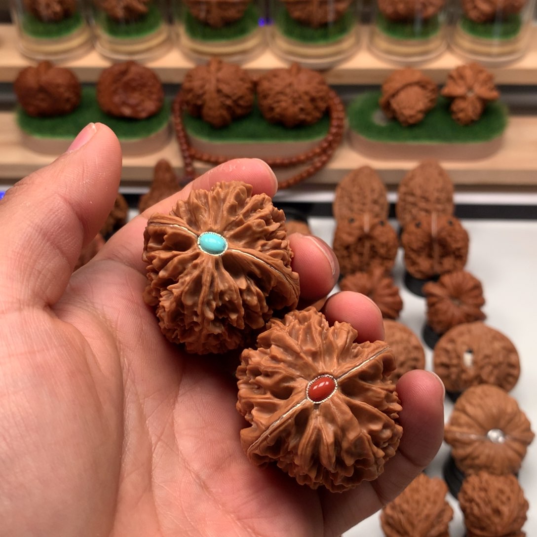 【闪购商品】吊坠文玩核桃庄***年隐隐约约