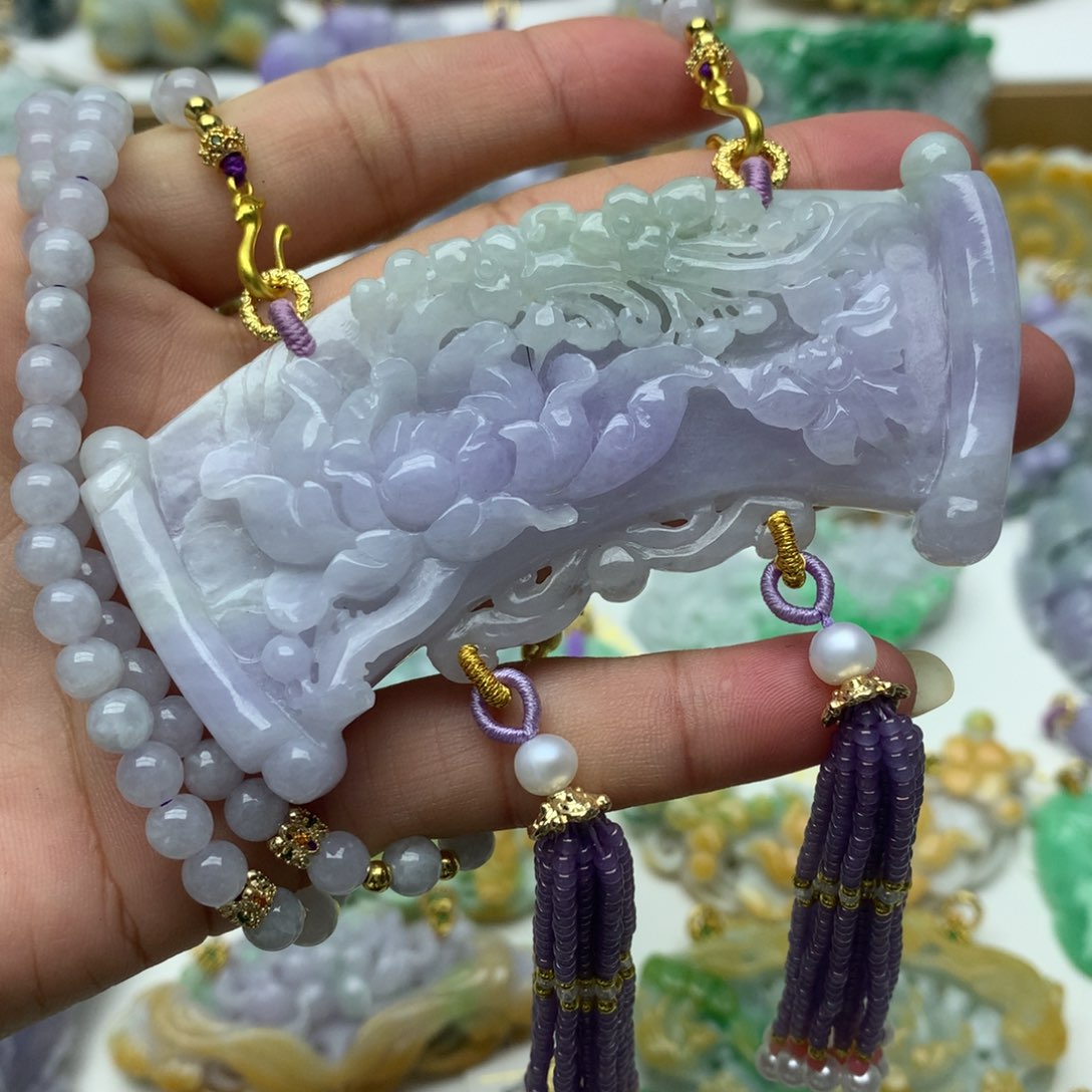 翡翠颈饰未镶嵌卿*翡翠