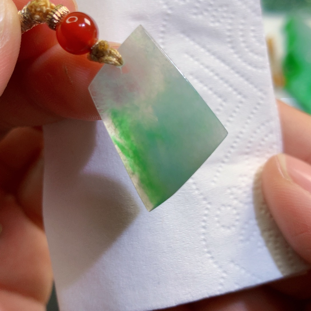 【闪购商品】翡翠吊坠(不含链)未镶嵌