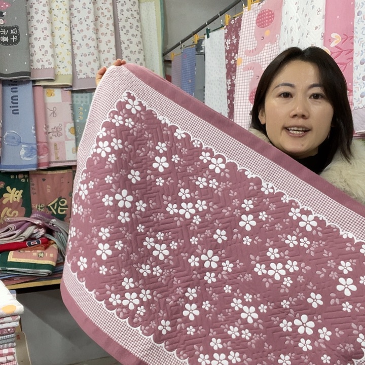 棉特价酒红色小雪花