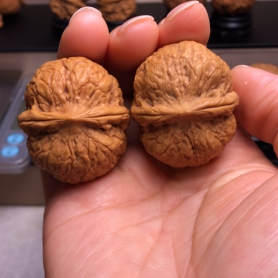 文玩核桃把件战神元宝31