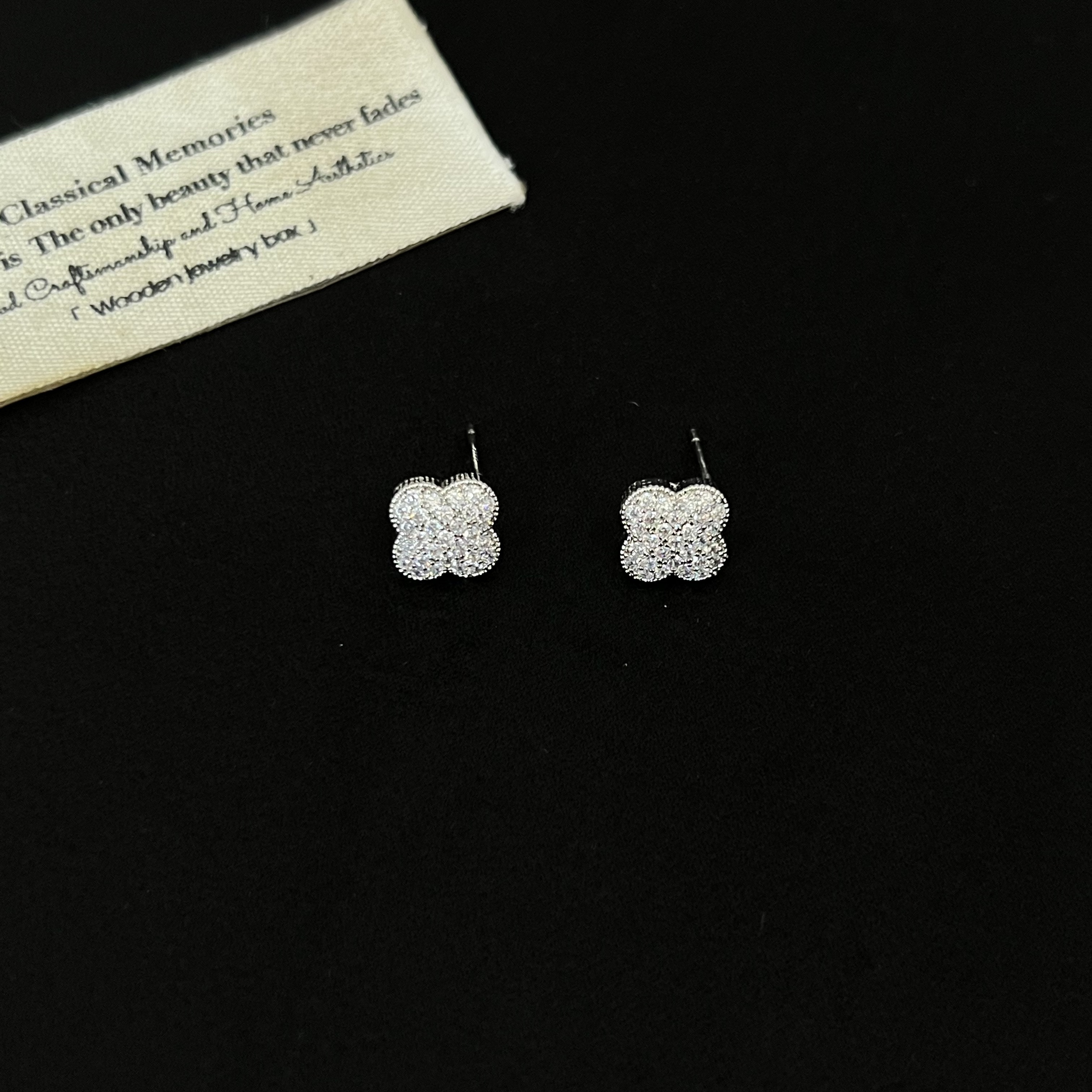 铜合金耳饰 通勤日常款银色小四叶花4133