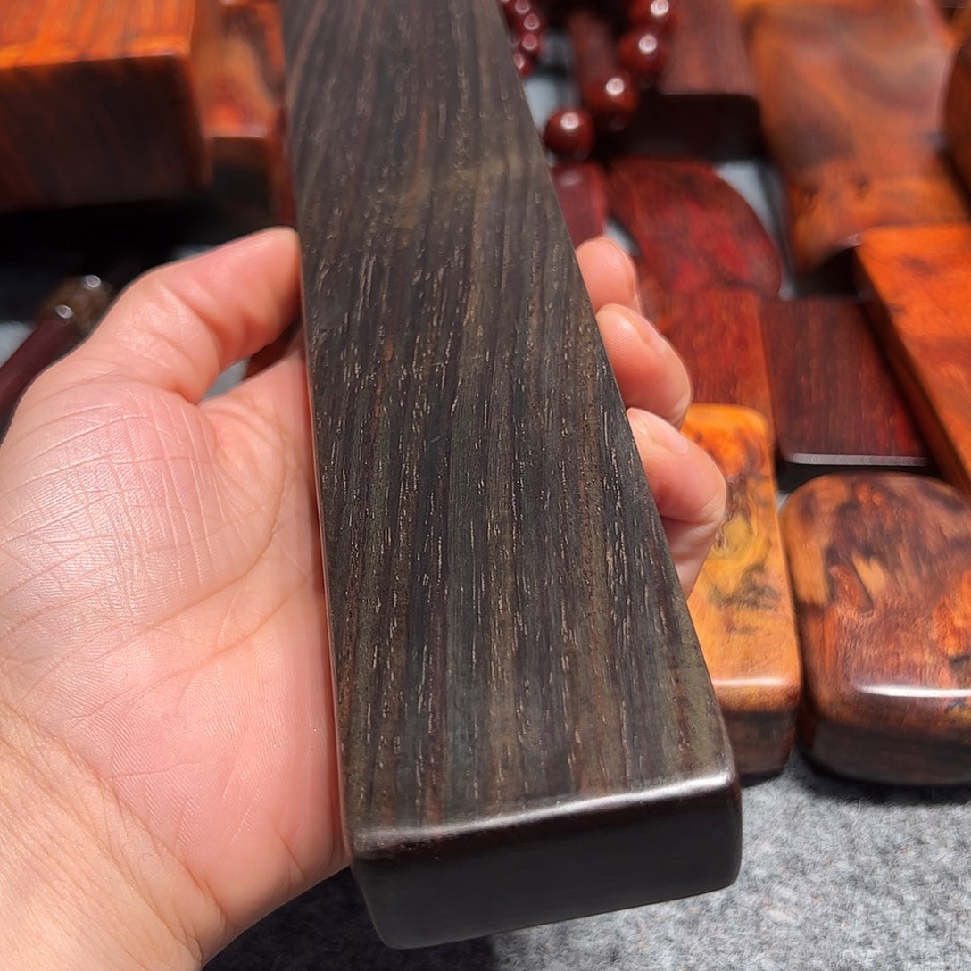 保***滑交趾黄檀（大红酸枝）