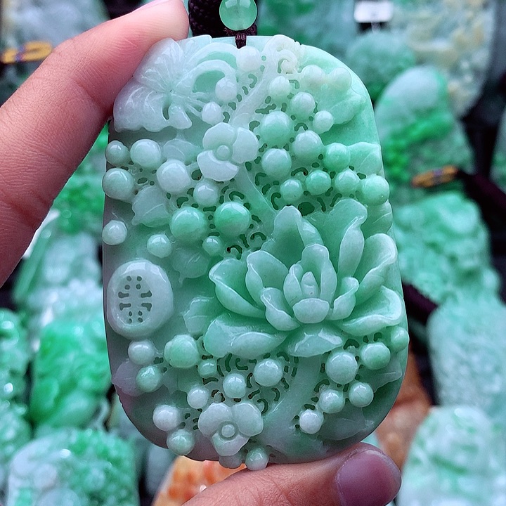 翡翠吊坠(不含链)未镶嵌