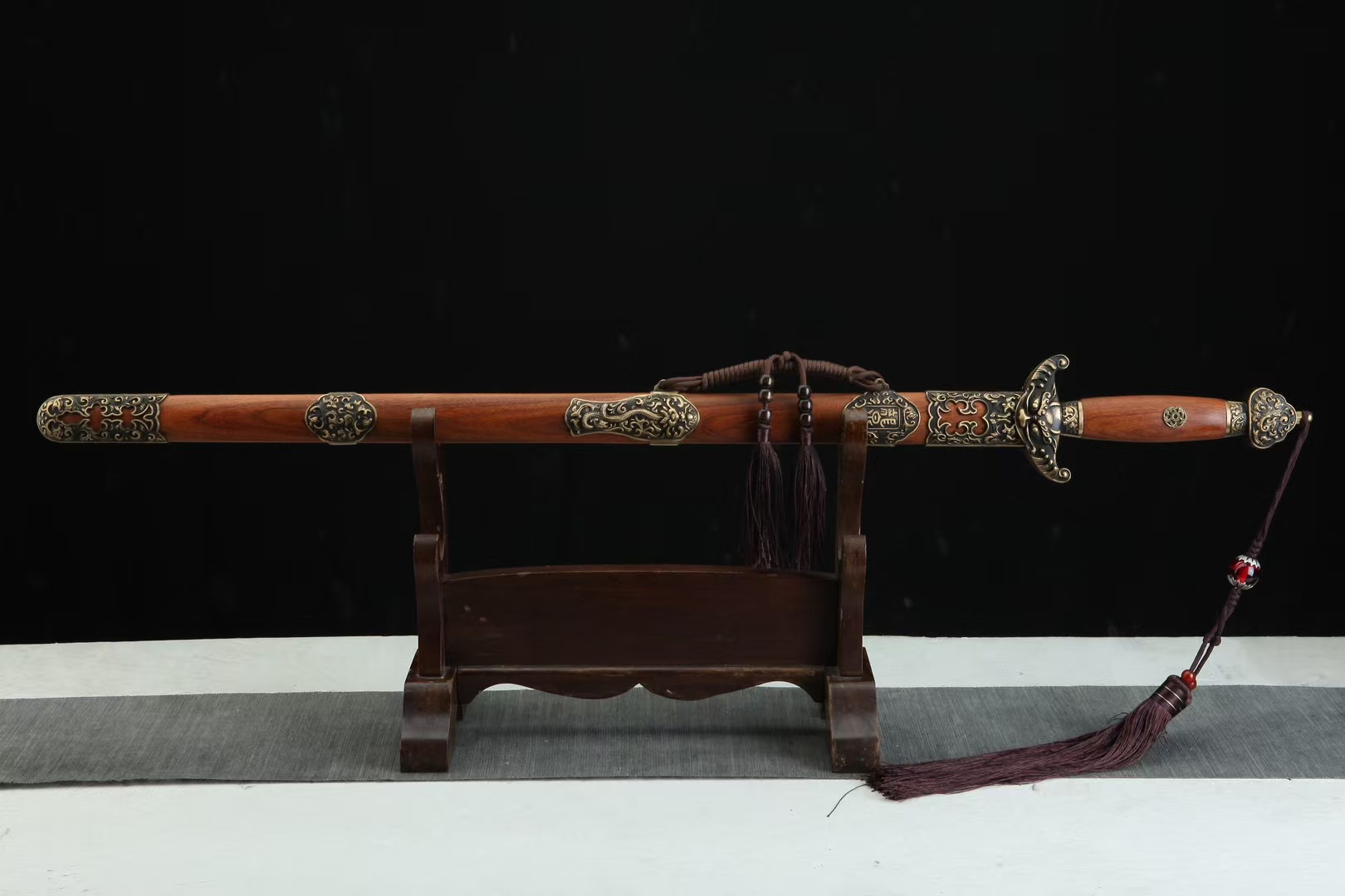 八面乾隆*千层钢覆土烧刃*酸枝木纯铜做旧（未开刃）