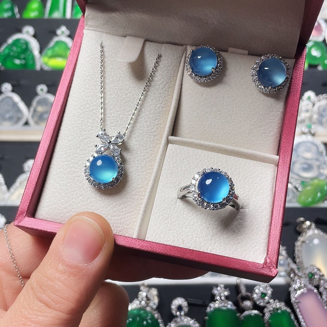 玛瑙/玉髓颈饰合金