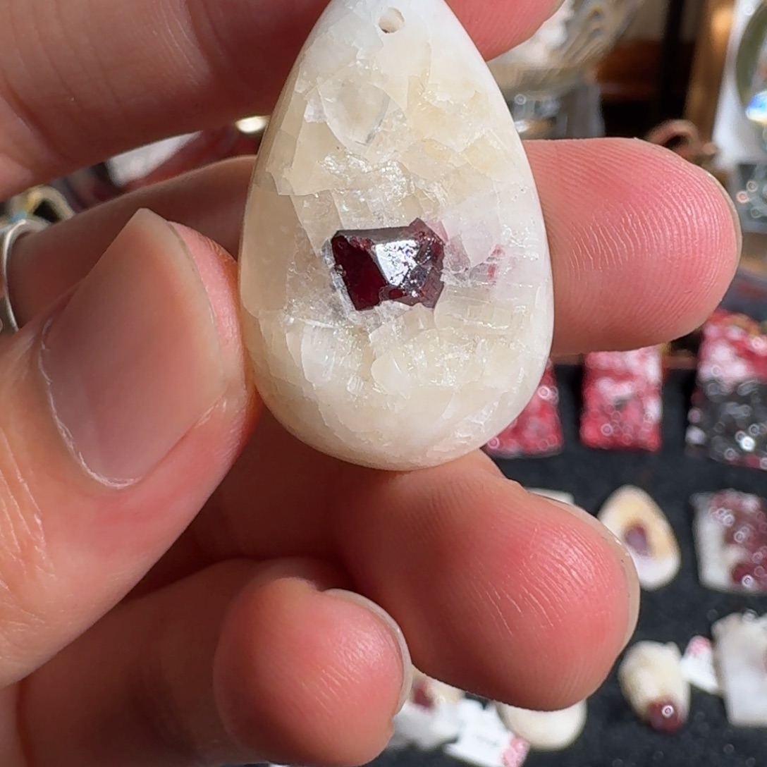 D***涌天然辰砂朱砂吊坠