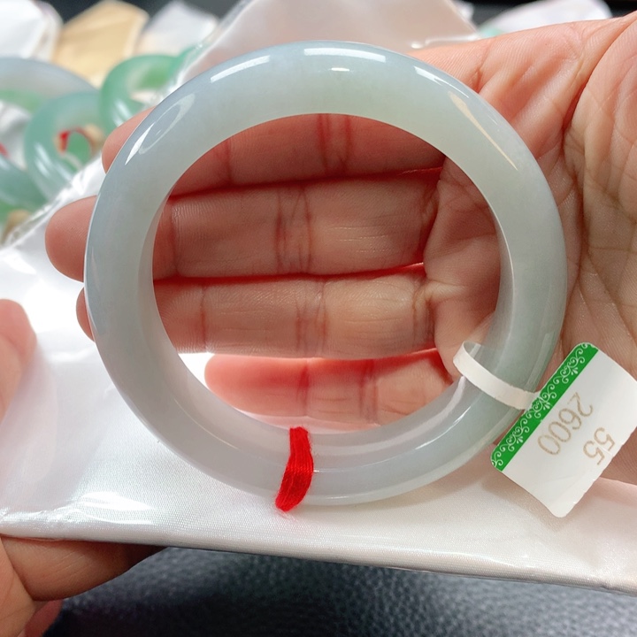 翡翠手镯未镶嵌555555656