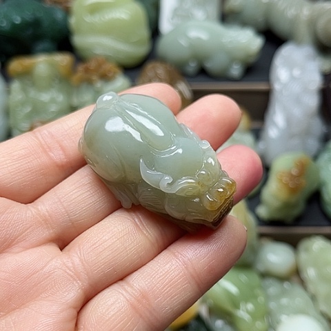 颈饰未镶嵌和田玉