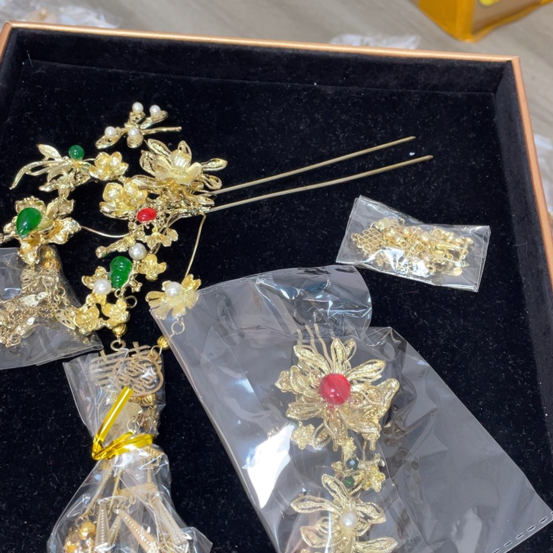 混合材质新娘头饰默认微瑕不退换