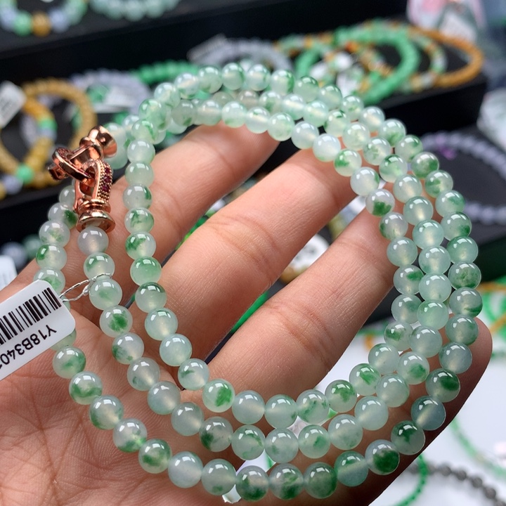 翡翠手镯未镶嵌卡