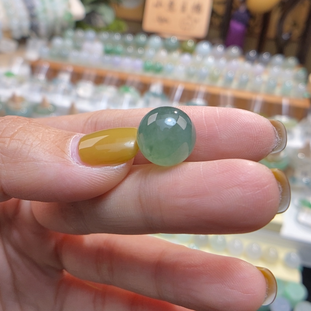 翡翠未镶嵌颈饰12.6芙蓉绿花