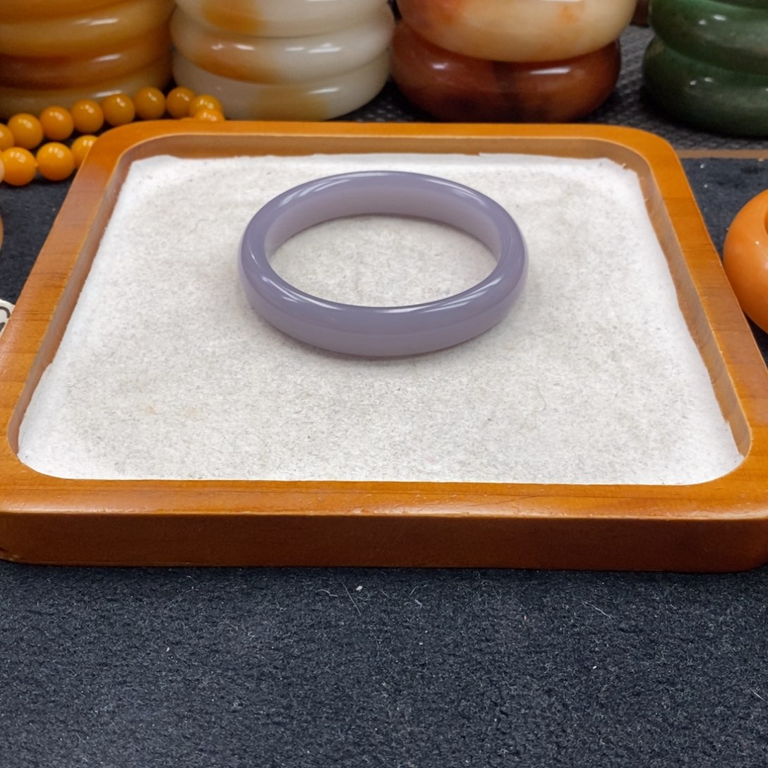 A***、石英岩玉未镶嵌手镯（圆镯）