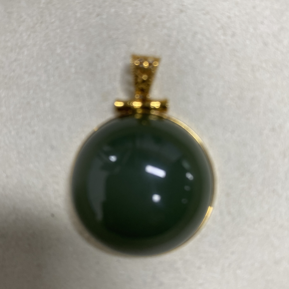 【同庆珍品】18k金和田玉鸭蛋青圆蛋面吊坠  21.3*21.3*9.3mm  Y01