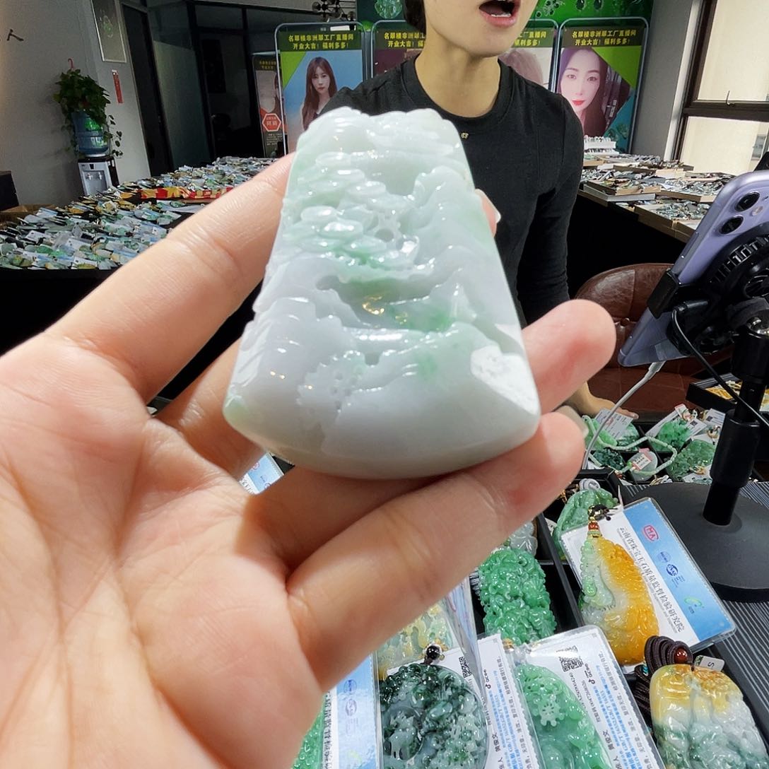 颈饰未镶嵌翡翠一