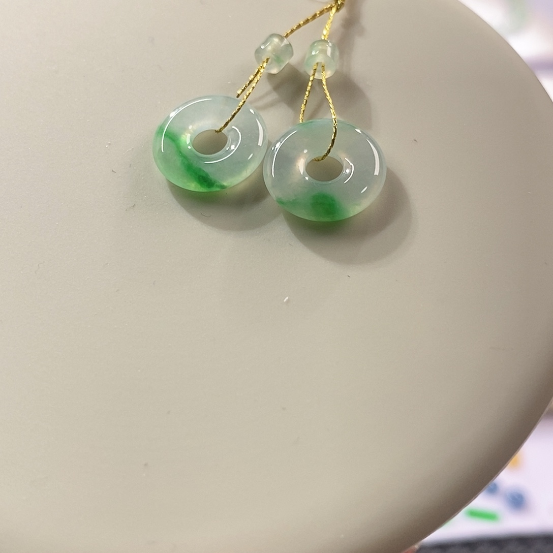 翡翠散珠冰飘绿甜甜圈