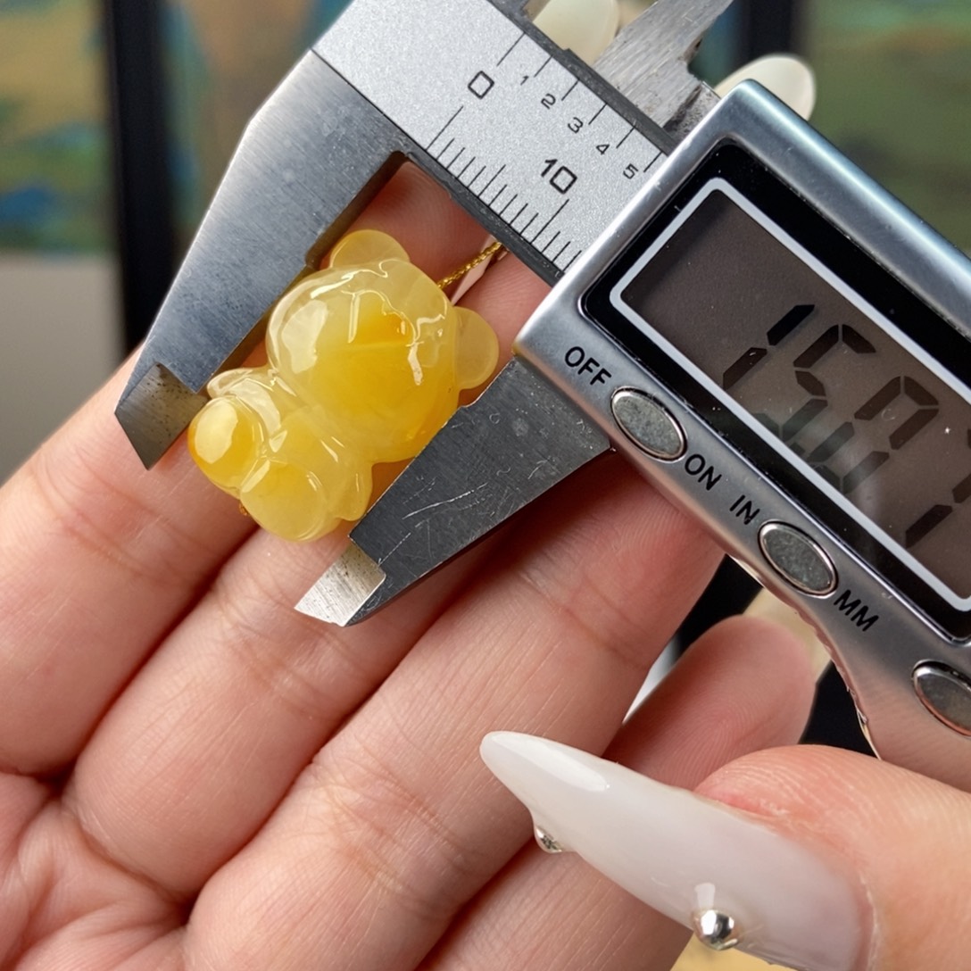 未镶嵌琥珀珠宝奇石