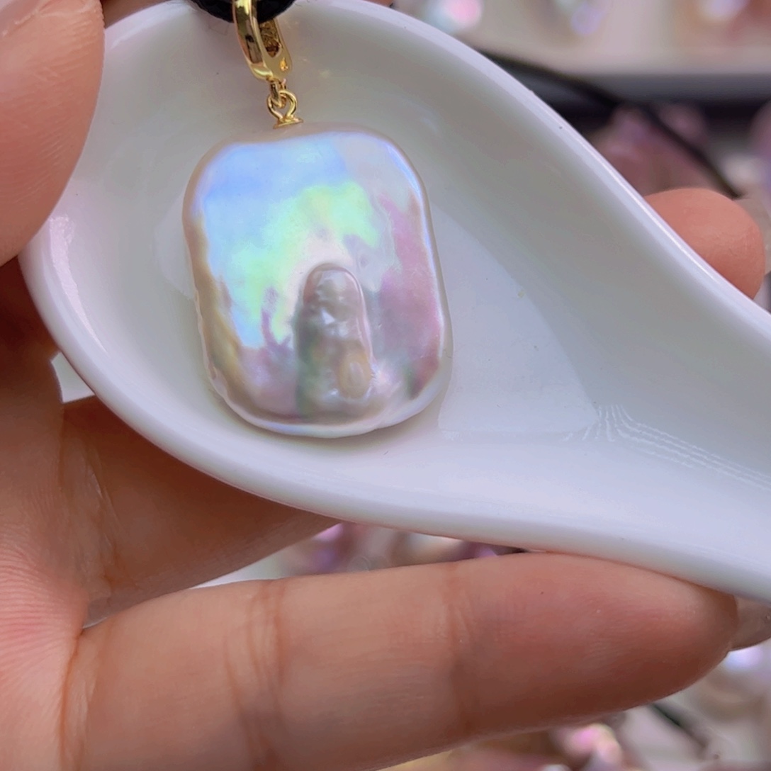 淡水珍珠未镶嵌吊坠(赠链)