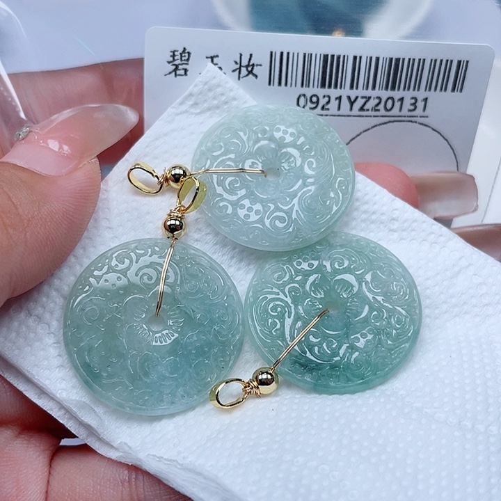 吊坠(不含链)未镶嵌翡翠