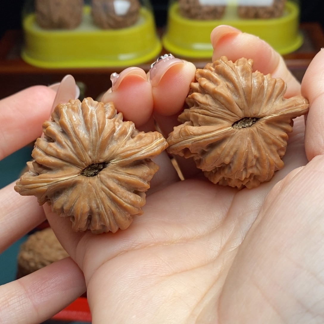 文玩核桃吊坠44四座楼全