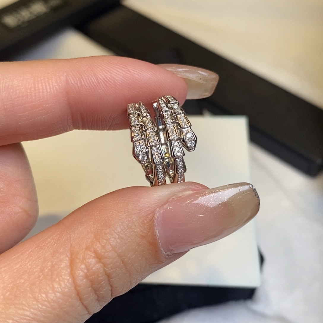 钻石耳饰18K金镶嵌蛇形耳扣