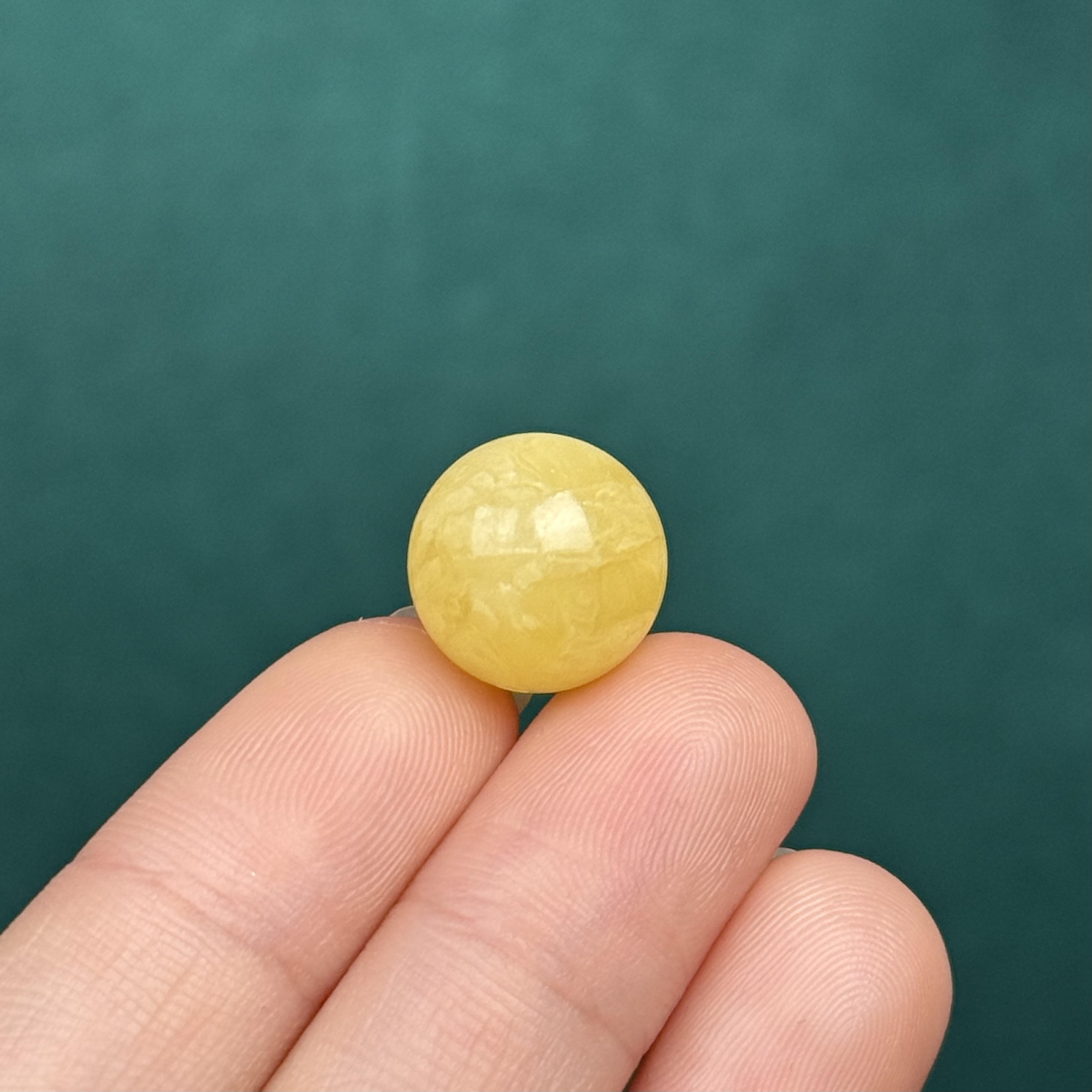A4191天然原矿蜜蜡 满蜡鸡油黄圆珠13mm 支持鉴定 假一罚十