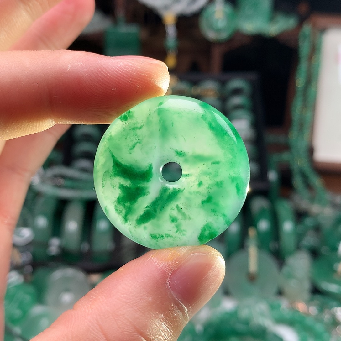 石英质玉吊坠(不含链)未镶嵌剑**音平安扣