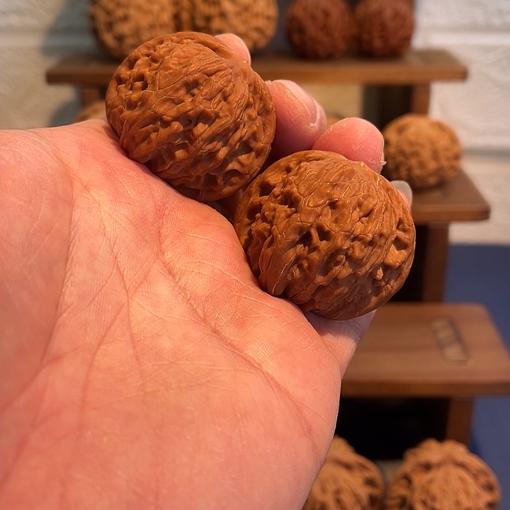 文玩核桃吊坠磨盘维修