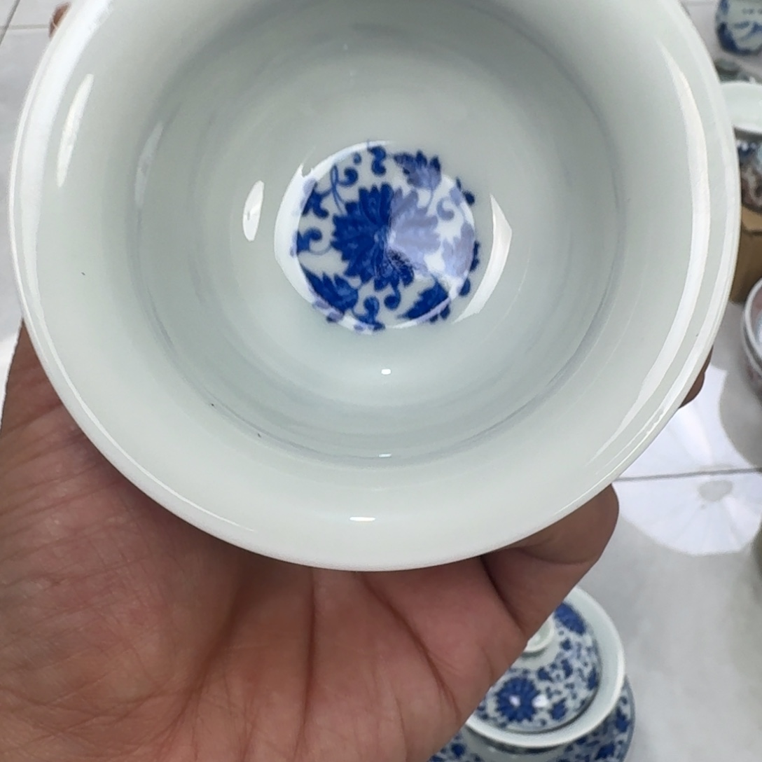 摆件青花缠枝莲主人压手杯