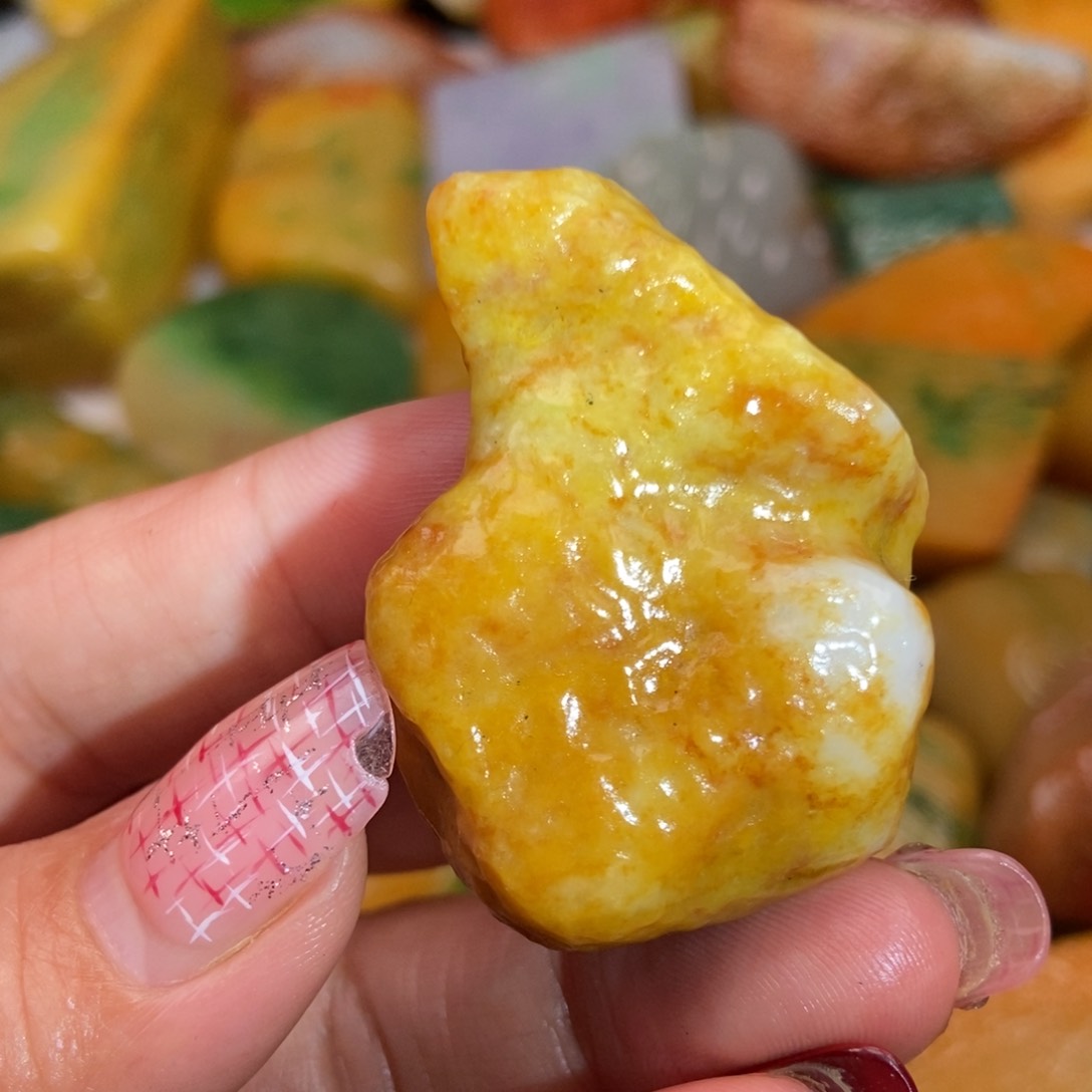 翡翠颈饰未镶嵌缅甸翡翠