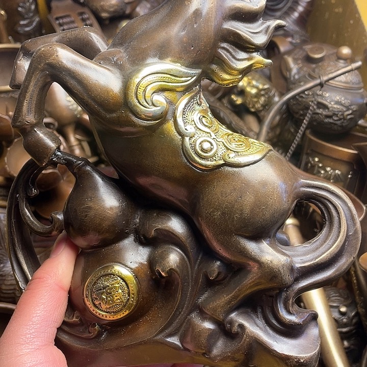 诚信经营铜器摆件